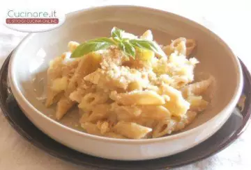 PENNE INTEGRALI CON PATATE, NOCE MOSCATA E GRANELLA DI NOCI