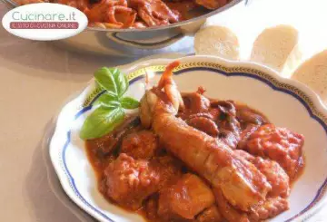 ZUPPA DI CANOCCHIE POLPO E MERLUZZO AL POMODORO E BASILICO