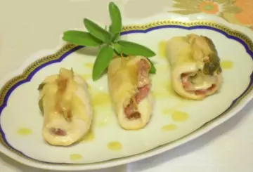 INVOLTINI DI POLLO CON PANCETTA COPPATA E PECORINO SFUMATI AL VINO BIANCO