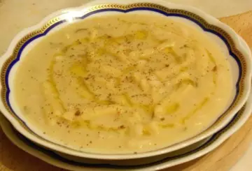 MINESTRA FREDDA CON CASERECCE, FAVE E FAGIOLI AROMATIZZATA AL ROSMARINO E ALLORO