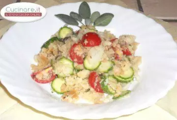 PANZANELLA TRICOLORE CON SALVIA E ORIGANO