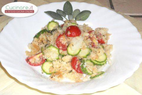 Panzanella tricolore con Salvia e Origano