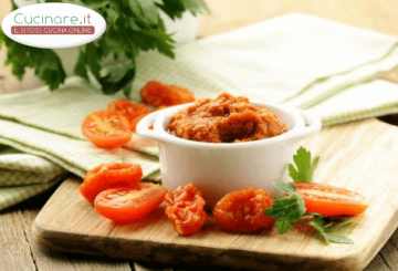 PESTO AI POMODORI SECCHI