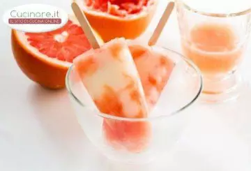 GHIACCIOLI ALLA VODKA E POMPELMO