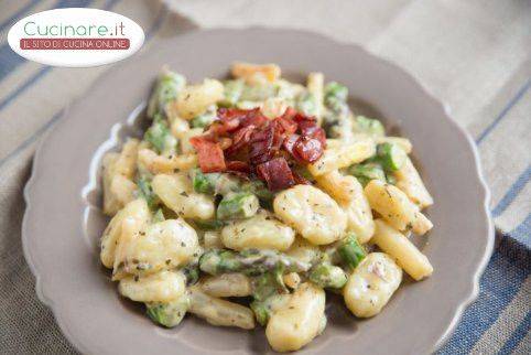 Gnocchi Con Salsa Di Asparagi