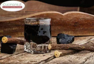 LIQUORE ALLA LIQUIRIZIA