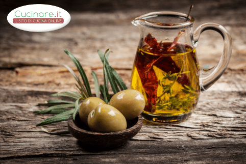 Olio aromatizzato al Peperoncino