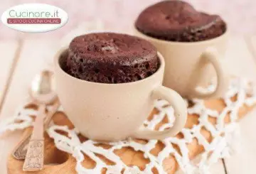 TORTA IN TAZZA AL MICROONDE, UNA DOLCE E VELOCE PAUSA