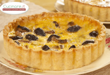TORTA SALATA FUNGHI E PORRO