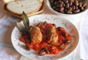 FAGOTTINI DI MANZO AL SUGO CON OLIVE PICCANTI