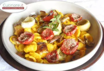 ORECCHIETTE ALLA CURCUMA CON VERDURE GRIGLIATE E GRATINATE