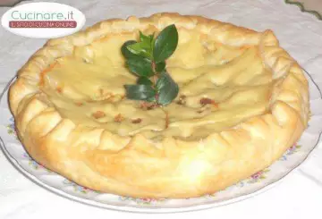 QUICHE AL CAVOLFIORE CON DRAGONCELLO, EMMENTHAL E PANCETTA