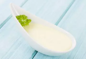 BESCIAMELLA VEGANA CON LATTE DI SOIA