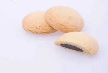 BISCOTTI RIPIENI DI NUTELLA