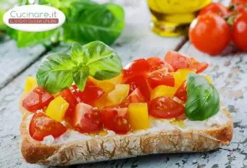 BRUSCHETTA POMODORI E PEPERONI