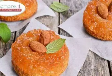 DOLCETTI DI PASTA DI MANDORLE