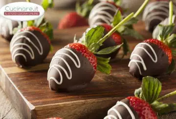 FRAGOLE AL CIOCCOLATO