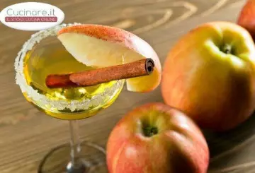 LIQUORE ALLA MELA