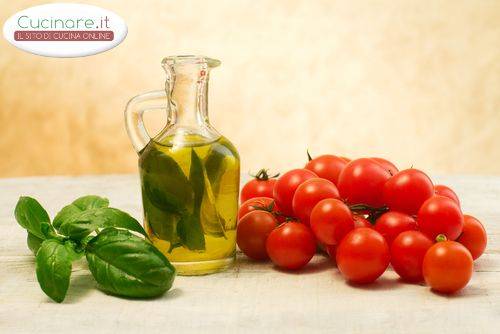 Olio aromatizzato al Basilico