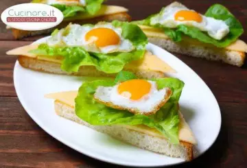 TARTINE CON UOVA DI QUAGLIA