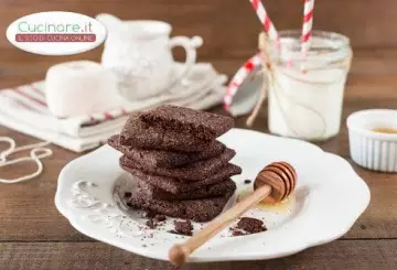BISCOTTI ALLA CRUSCA E CACAO