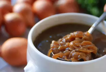 CIPOLLATA IN AGRODOLCE CON PRUGNE E UVETTA SULTANINA