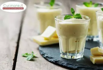 MOUSSE AL CIOCCOLATO BIANCO E MENTA