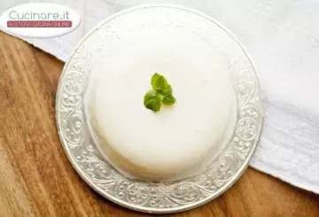 PANNA COTTA AL BASILICO