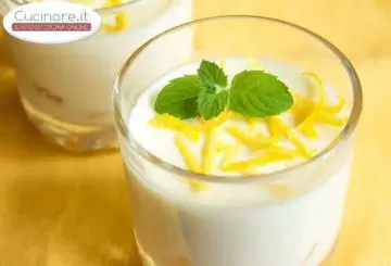 PANNA COTTA AL LIMONE, UN SUCCOSO DESSERT