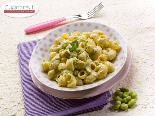 Pasta con Fave e Cipolle