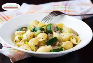 PASTA ALLA SOGLIOLA E ZUCCHINE