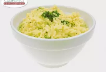 RISOTTO BROCCOLI E SALSICCIA