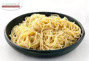 SPAGHETTI CON MASCARPONE E NOCE MOSCATA