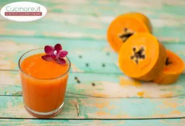 SUCCO DI PAPAYA E ANANAS