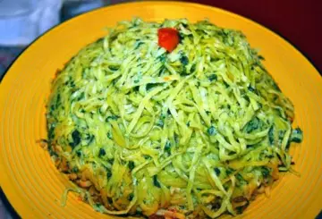 TAGLIOLINI CON RICOTTA E SPINACI