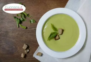 VELLUTATA DI AVOCADOS CON POLLO E MENTA