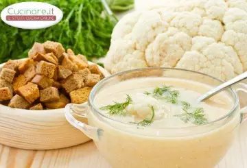 ZUPPA DI CAVOLFIORE E PORRI