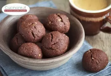 BISCOTTI DI PANDORO E PANETTONE