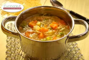 MINESTRONE CON VERDURE E PANCETTA