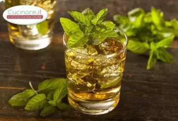 MINT JULEP DRINK
