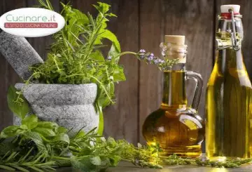 OLIO ALLE ERBE AROMATICHE