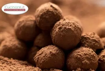TARTUFINI DI PANDORO ALL'ARANCIA