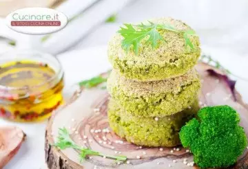 BURGER DI BROCCOLI E QUINOA