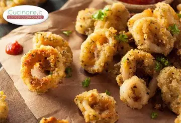 CALAMARI FRITTI IN CROSTA DI MAIS