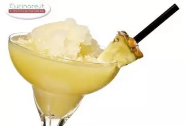 FROZEN PINEAPPLE DAIQUIRI