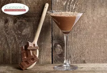 MOUSSE AL CIOCCOLATO FONDENTE, CAFFÈ E GRANELLA DI NOCCIOLE