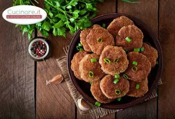 POLPETTE DI LENTICCHIE E COTECHINO