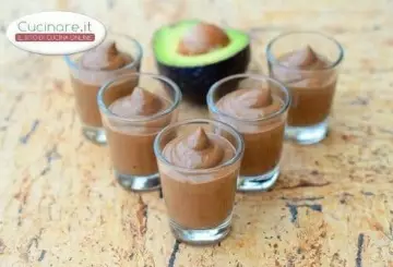 PUDDING DI AVOCADO E CIOCCOLATO
