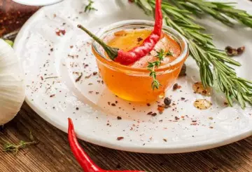 SALSA DI PESCHE PICCANTE