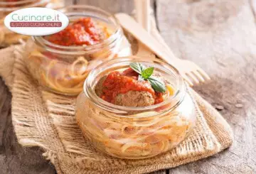 SPAGHETTI CON LE POLPETTE IN VASETTO